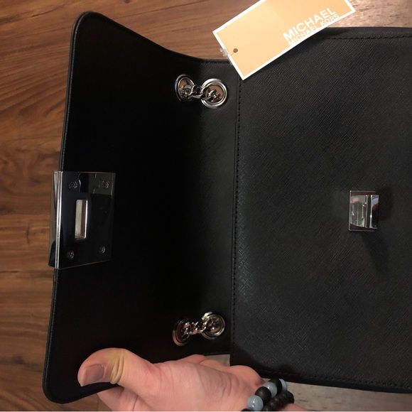 Michael Kors black purse with metallic decoration - Picture 5 of 6